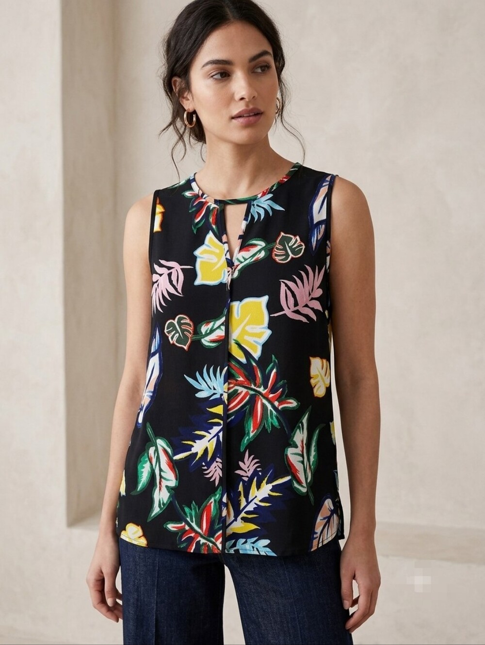 C&E Sleeveless Black Tropical Print Blouse